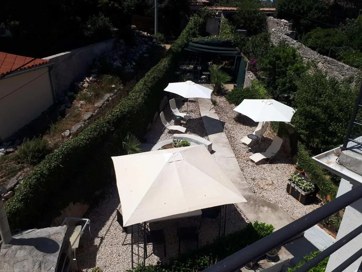 Apartments Petra 23 Mali Lošinj