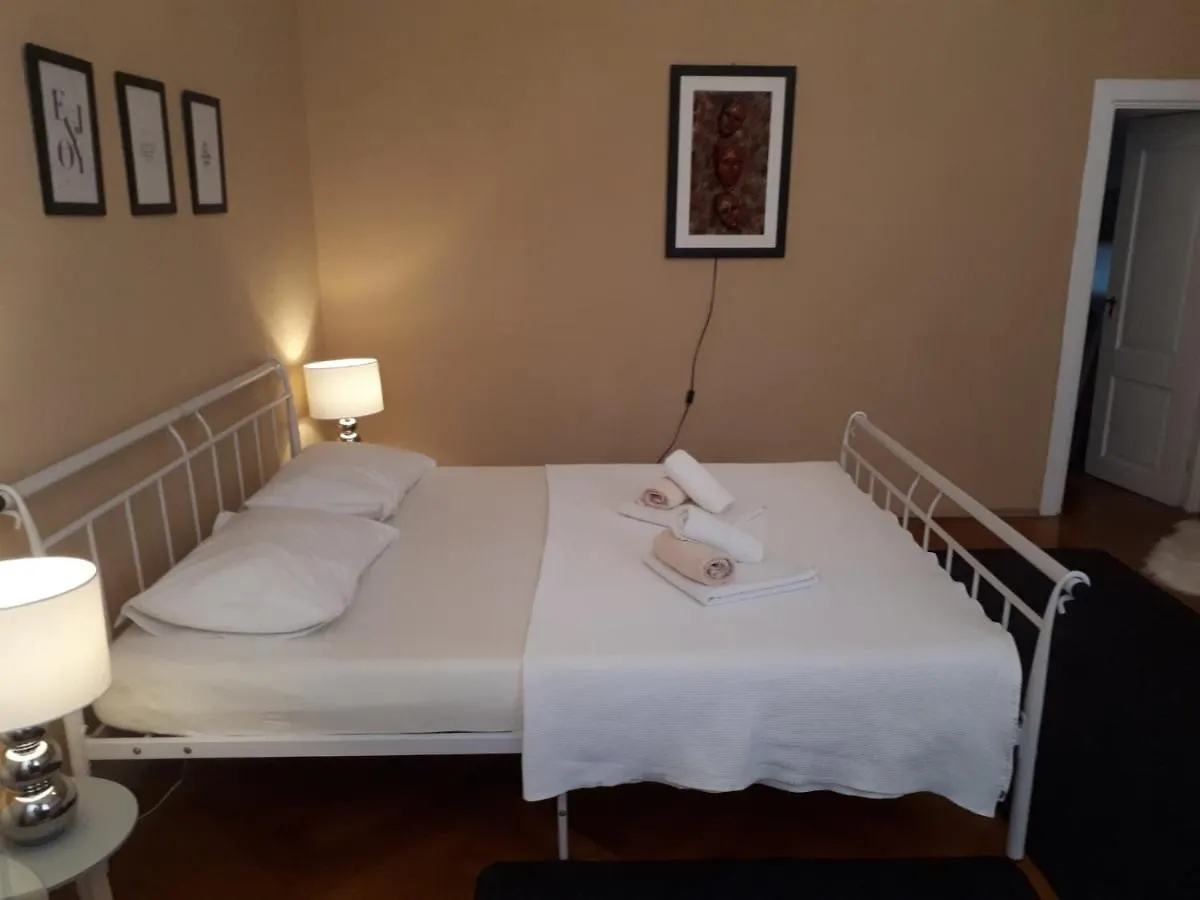Apartments Petra 23 Mali Lošinj