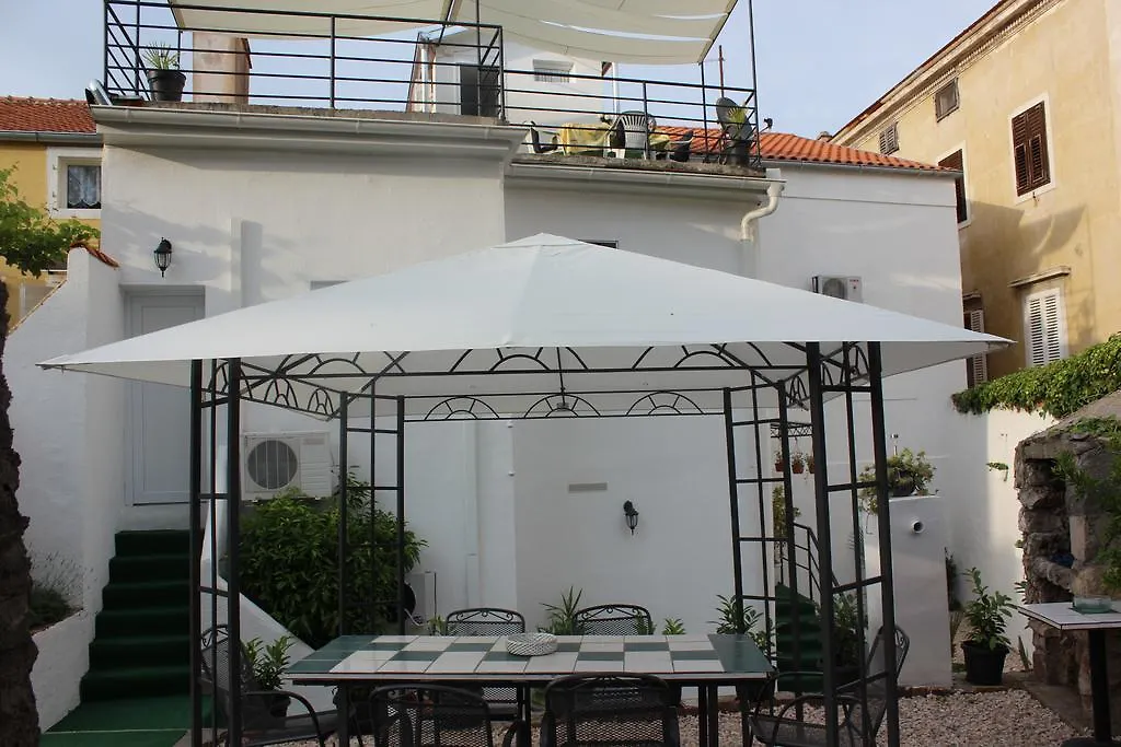 Apartments Petra 23 Mali Lošinj Croacia